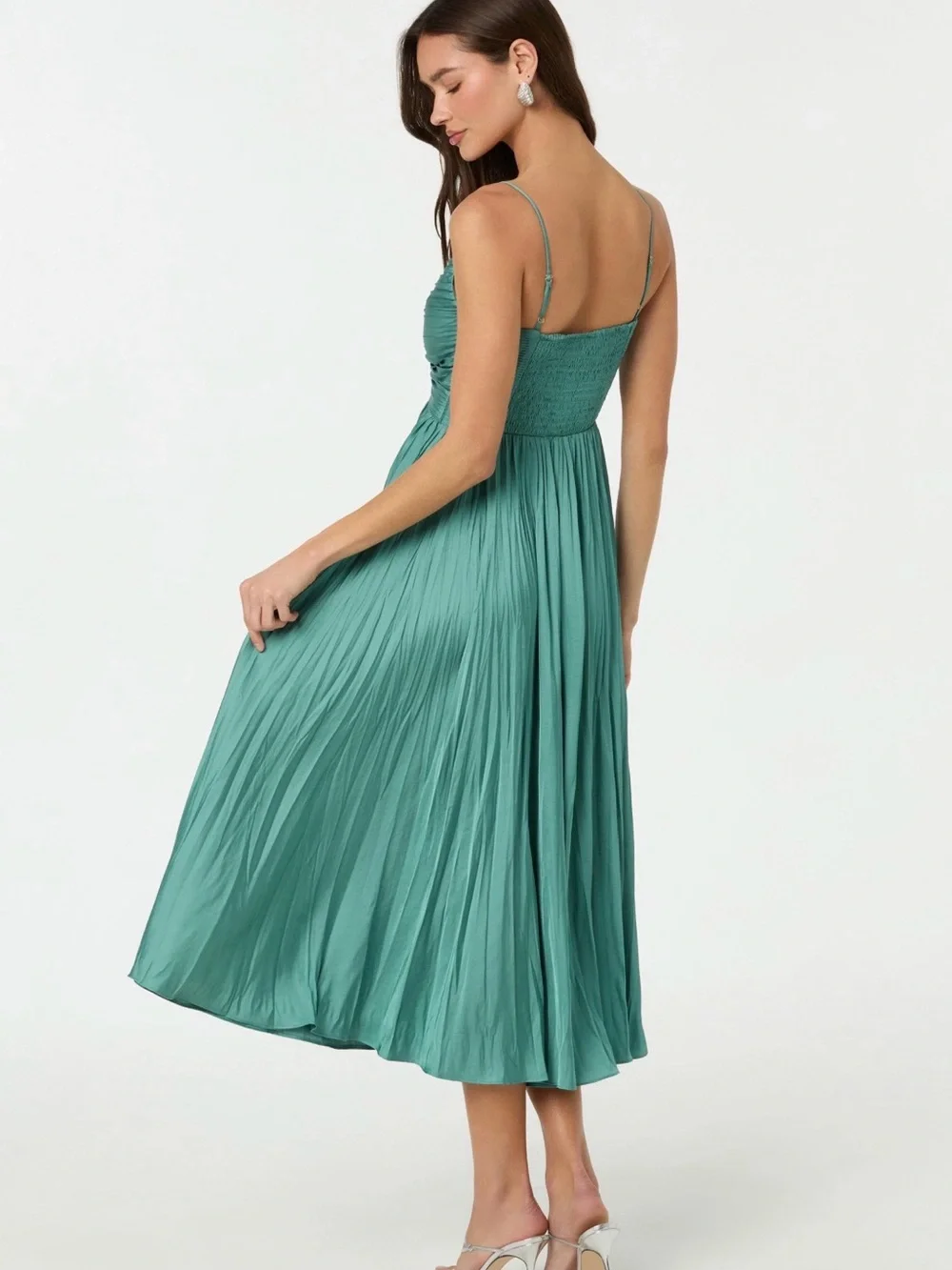ASTR The Label Maeve Pleated Midi Dress - Picture 2 of 4
